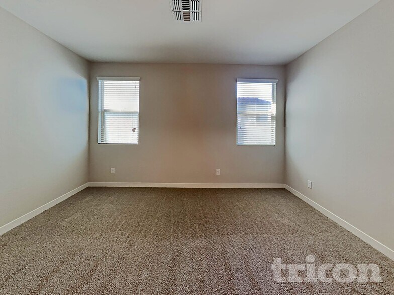 Building Photo - 42246 W Balsa Dr