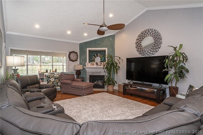 Building Photo - 3021 Bankhead Dr