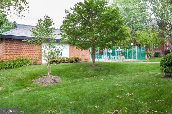 Building Photo - 3204 S Stafford St