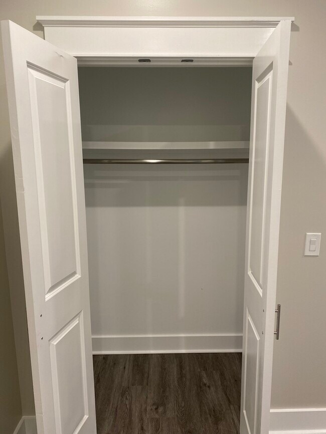 Building Photo - 133 Briarfield Ave