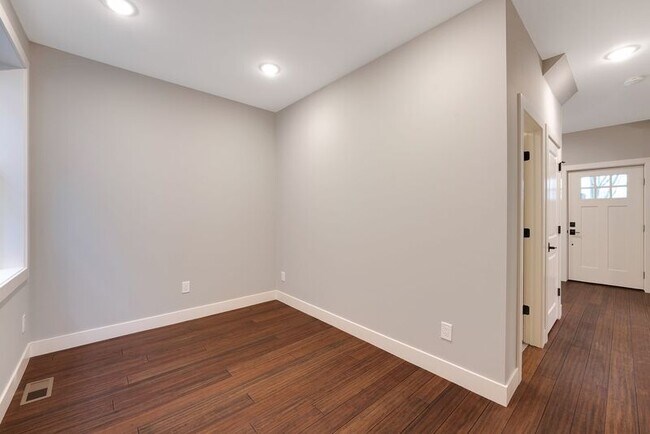 Building Photo - 389-391 Berkeley Road