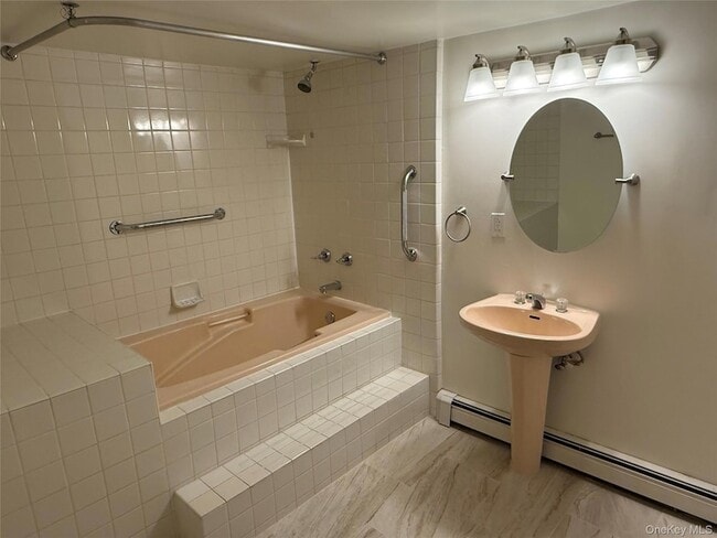 Building Photo - 504 NY-9D