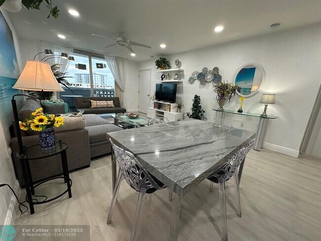 Building Photo - 7118 Bonita Dr