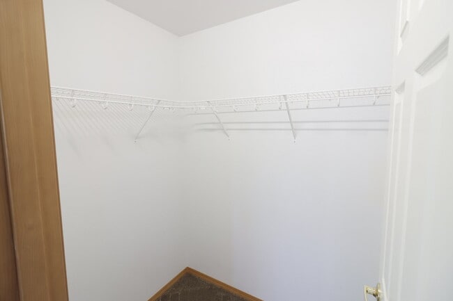 Building Photo - Newly updated Spacious 3 bedroom 2 bath Duplex in Hubbard.