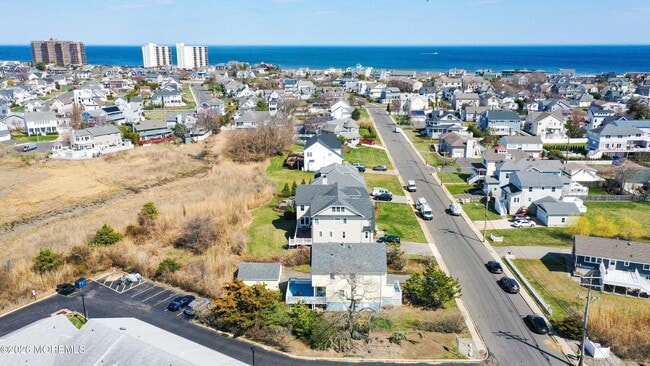 Building Photo - 47 Valentine St