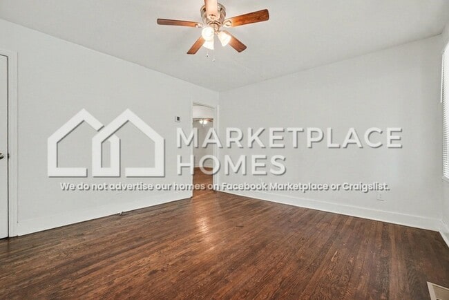 Building Photo - 2801 Palm Dr