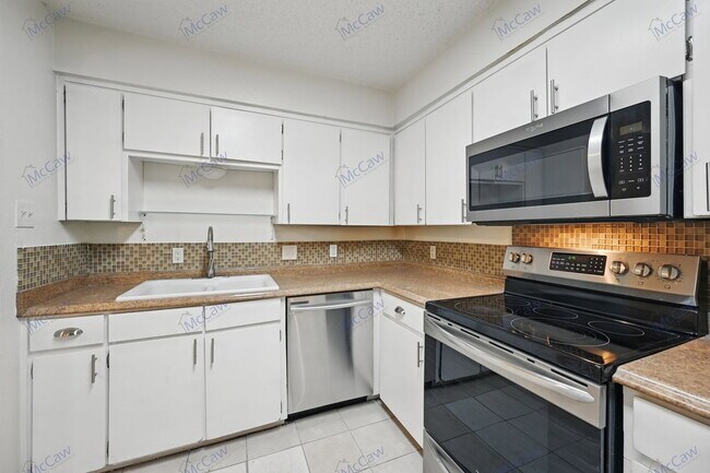 Building Photo - 4302 Segura Ct N