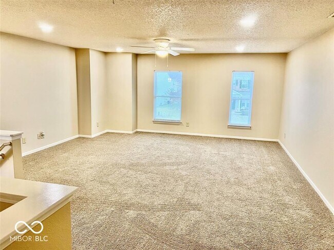 Building Photo - 5714 Doe Way