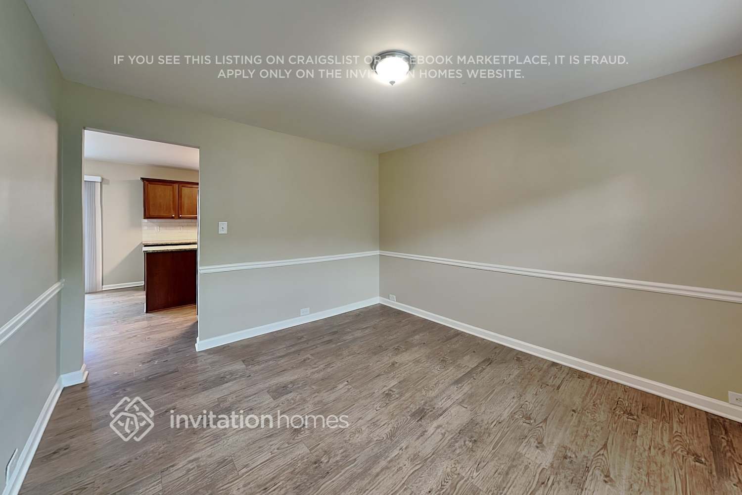 Building Photo - 925 Donington Cir SE