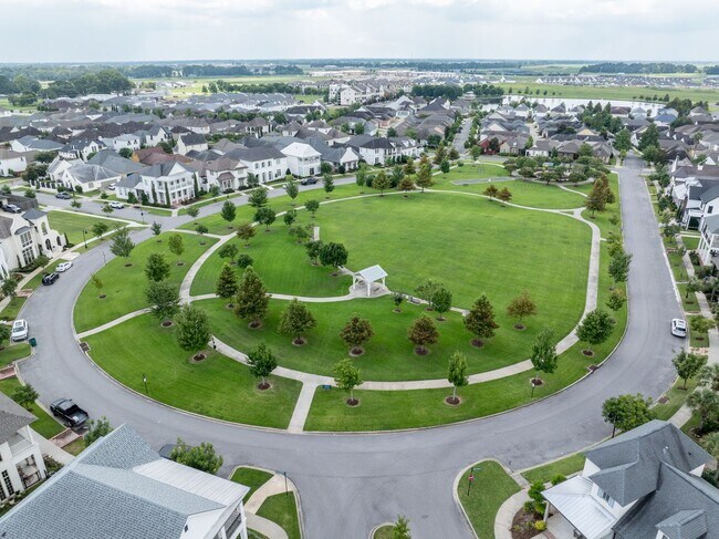 Building Photo - FOR RENT in SUGAR MILL POND!