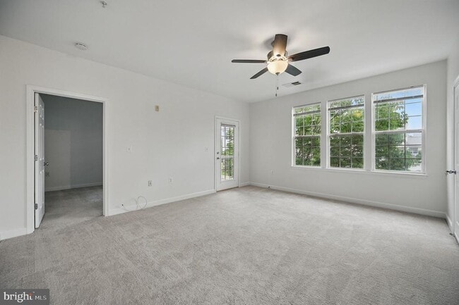 Building Photo - 42496 Mayflower Terrace