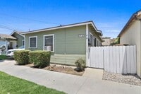 Building Photo - Charming Triplex Unit in Historic Rose Park