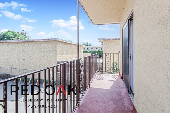 Building Photo - 1214 S Atlantic Dr