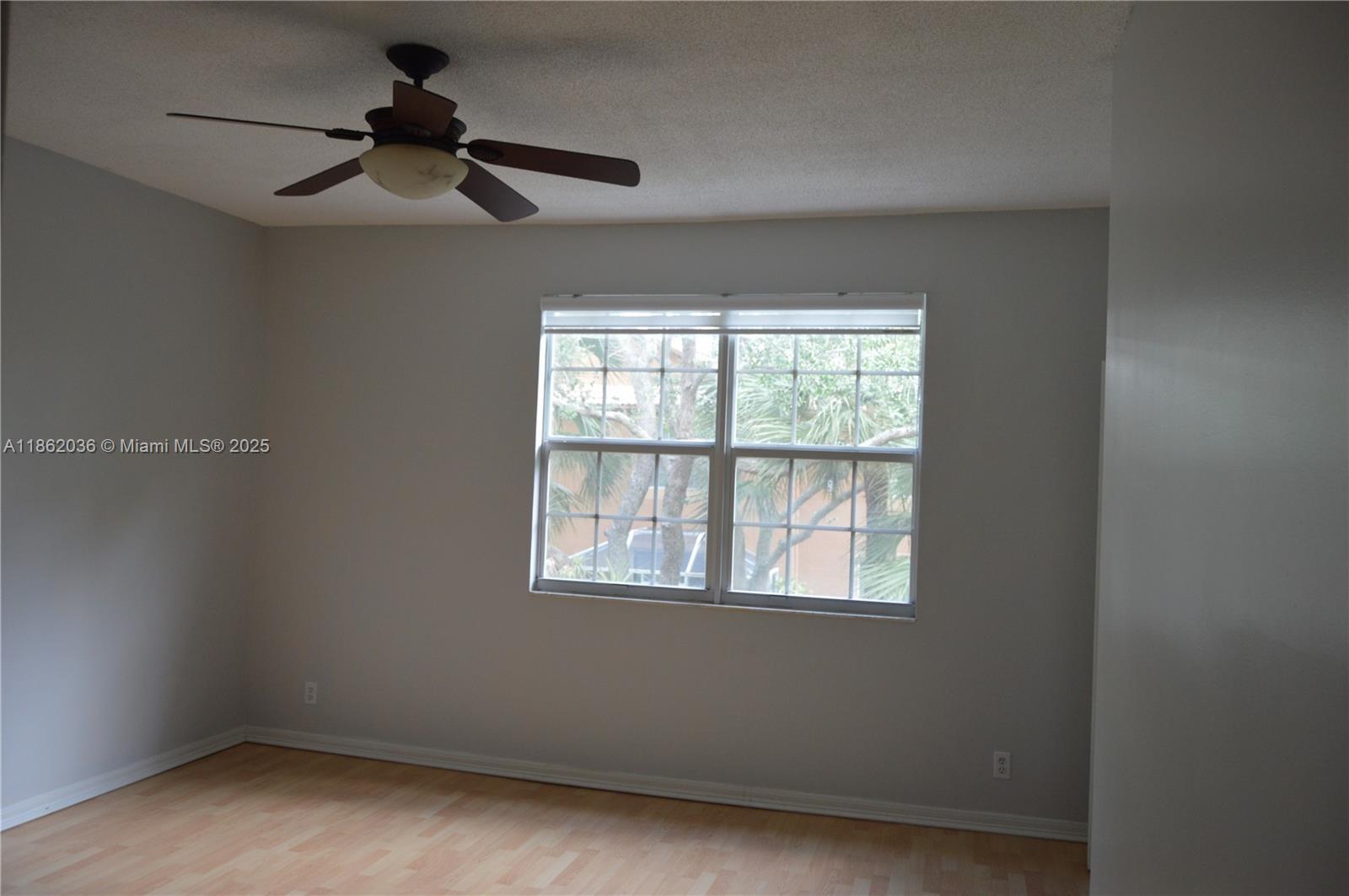 Building Photo - 1527 Veracruz Ln