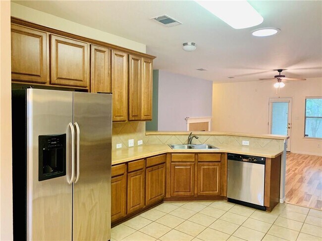 Building Photo - 1118 Boxwood Loop