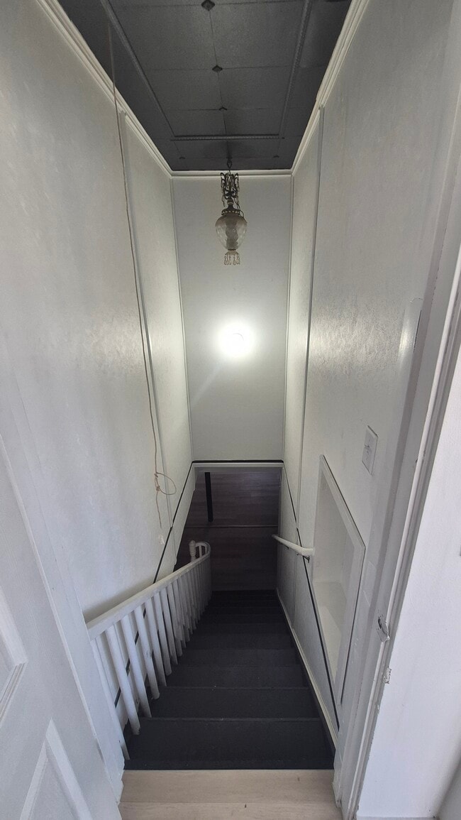 Building Photo - 3417 Jewett Ave