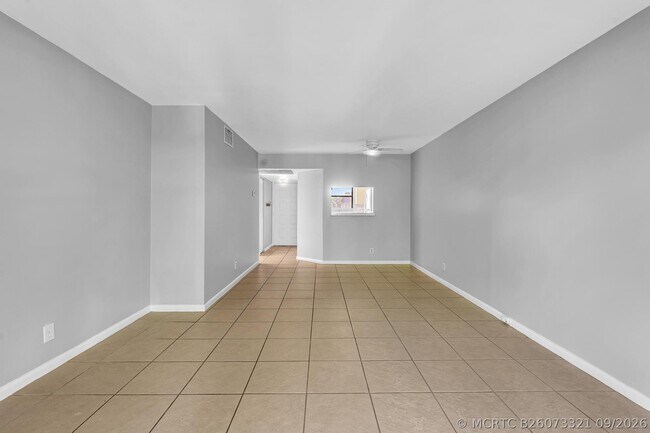 Building Photo - 21904 Lake Forest Cir