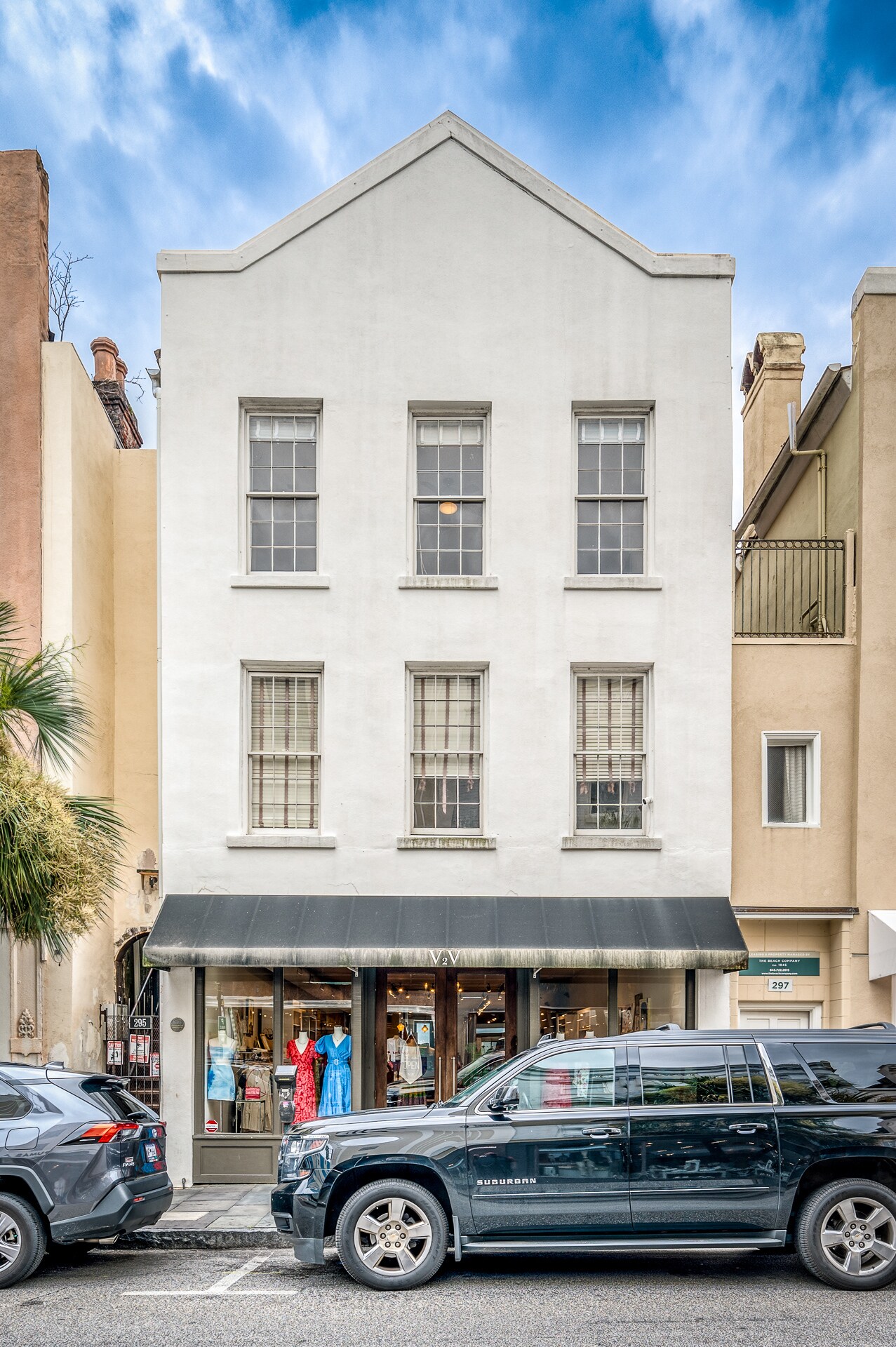 Building Photo - 295 King St