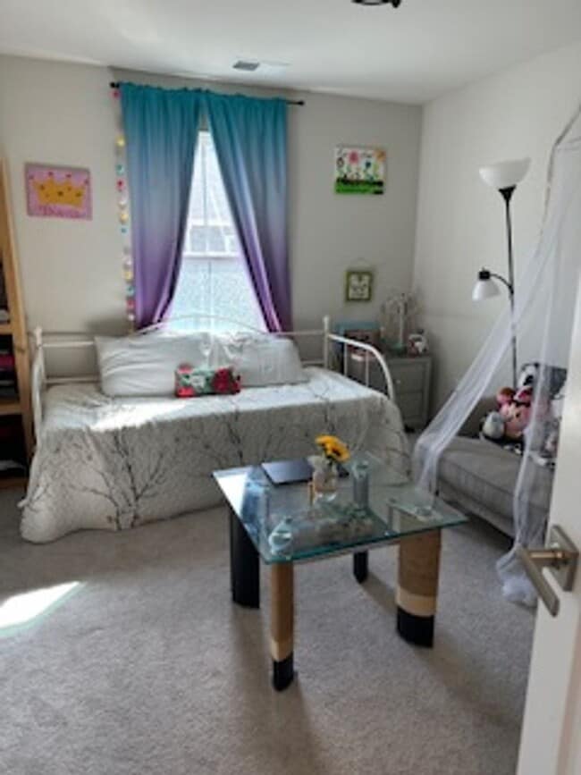 Building Photo - Chesapeake-Townhouse-Cardinal Meadows-3BR-2.5BA-1 Car Garage