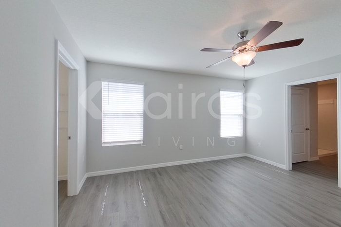 Building Photo - 8602 SW 43rd Ter