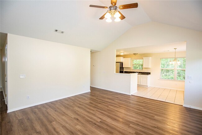 Building Photo - 2 Watling Ln