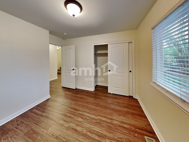 Building Photo - 1845 N Pingo Ave