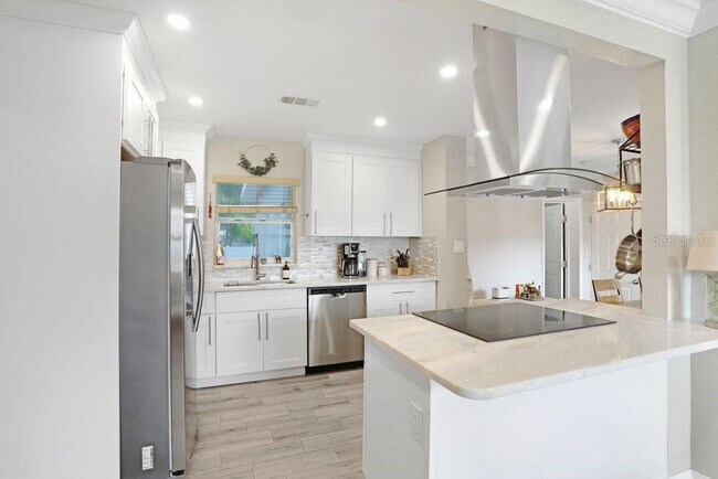 Building Photo - 4415 W Bay Villa Ave