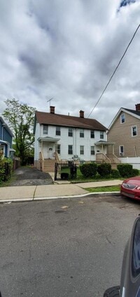 Building Photo - 436-436 Valley Rd