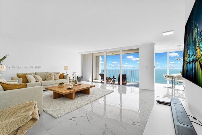 Building Photo - 881 Ocean Dr