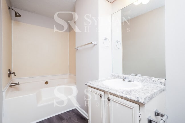 Building Photo - 4488 Joseph Dr SW