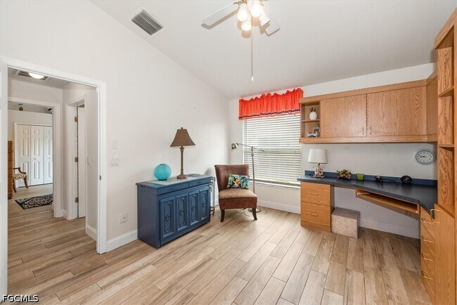 Building Photo - 9241 Bramble Ct