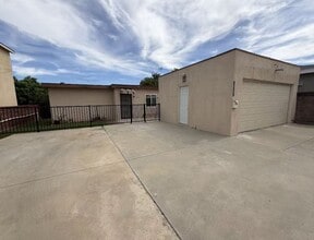 Building Photo - 1612 S Curtis Ave