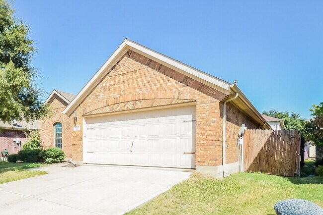 Building Photo - 1717 Nightingale Dr