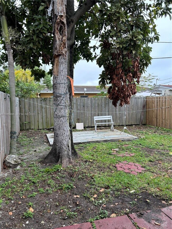 Building Photo - 11239 SW 5th Terrace