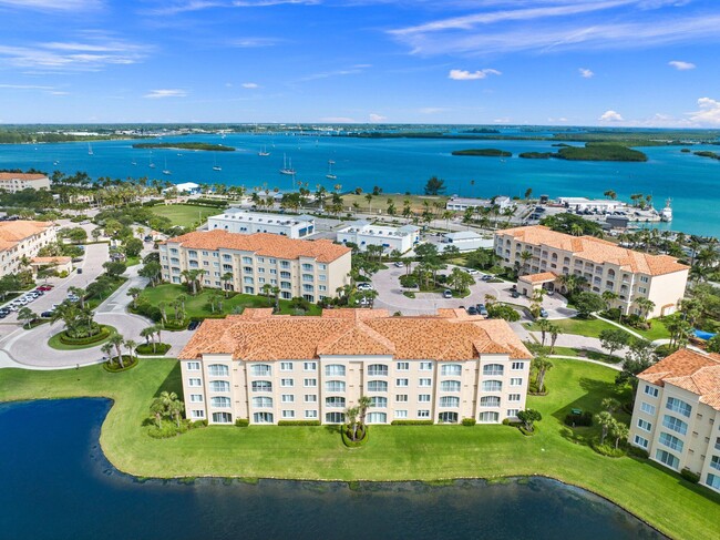 Building Photo - 1 Harbour Isle Dr E