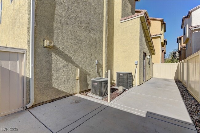 Building Photo - 8920 Ethan Patrick Ct
