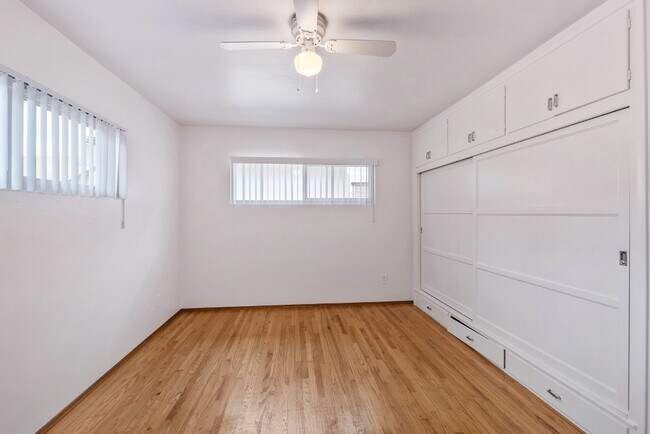 Building Photo - 4342 Iowa St