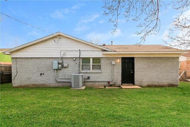 Building Photo - 1317 SW 63rd St