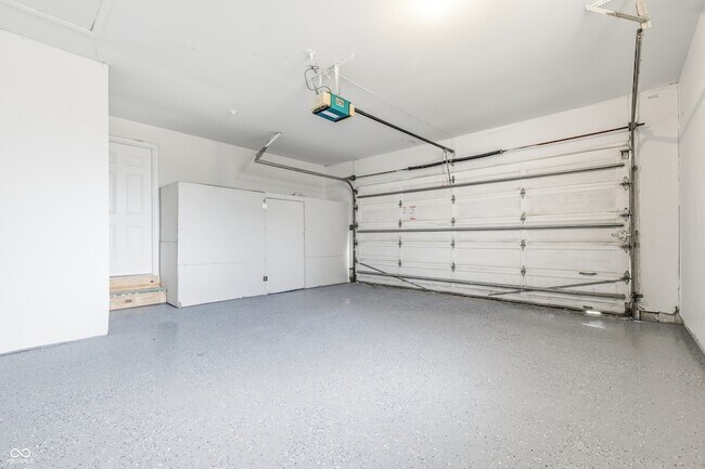 Building Photo - 3460 W 56th St