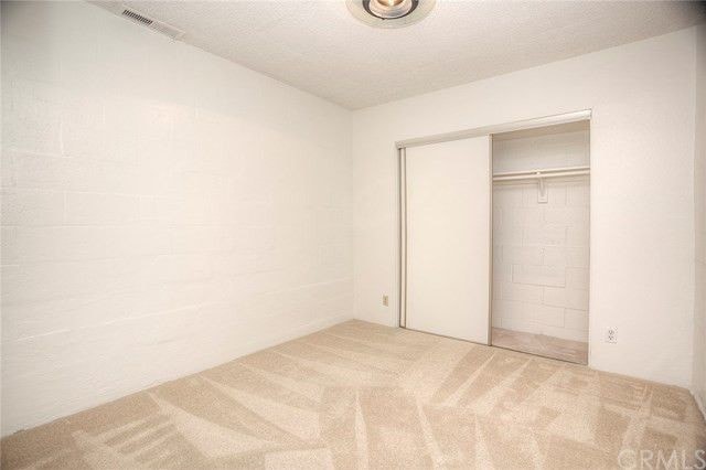 Building Photo - 630 E Garfield Ave