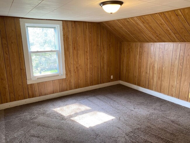 Building Photo - 3 Bed 1 Bath Single Family Home in Wausau ...