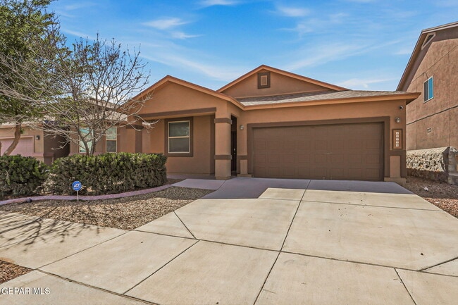 Building Photo - 14458 Vincent Kalel