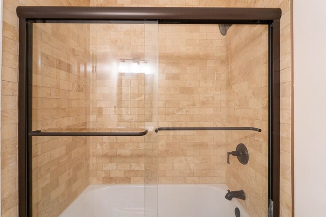 Building Photo - 1553 Templeton Pl