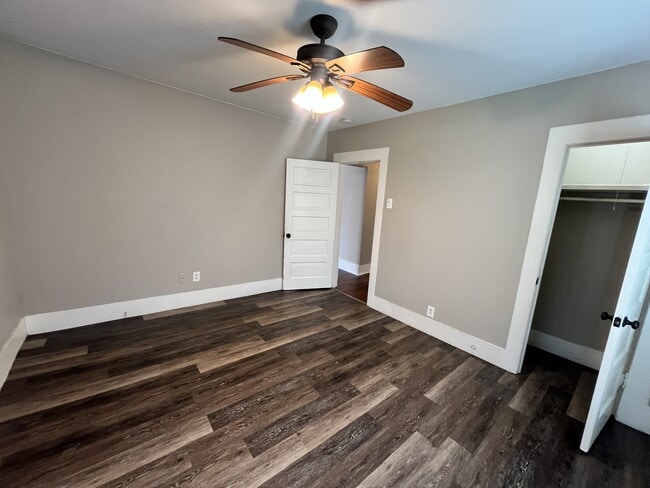 Building Photo - 916 N Austin St