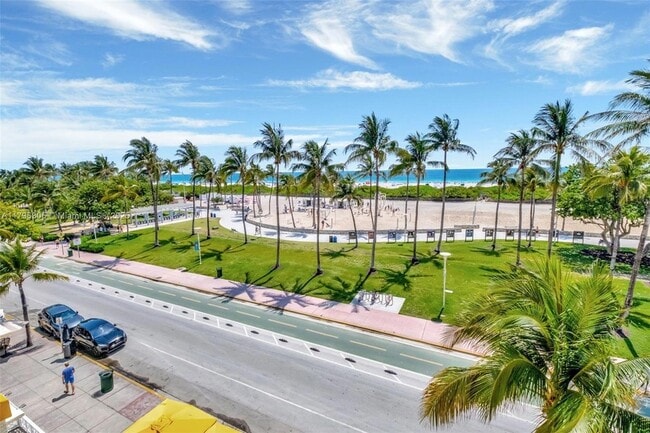Building Photo - 834 Ocean Dr