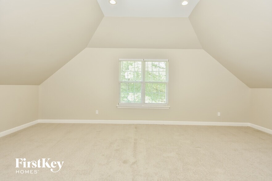Building Photo - 4801 Mara Vista Dr