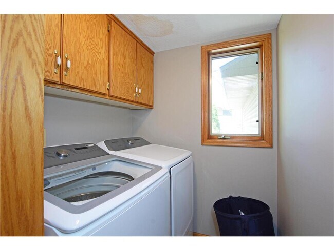 Building Photo - 2276 130th Ave NW