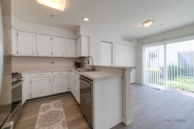 Building Photo - 1257 Orleans Dr