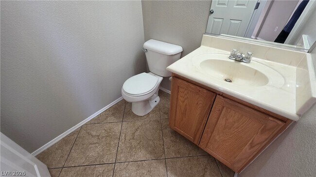 Building Photo - 5769 Old Colony Dr