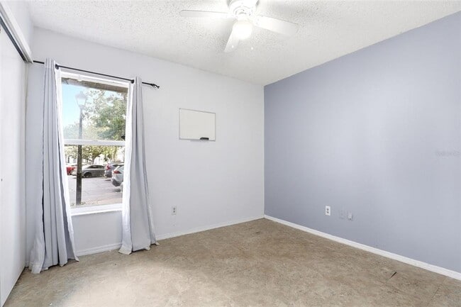 Building Photo - 917 Pebble Creek Cir